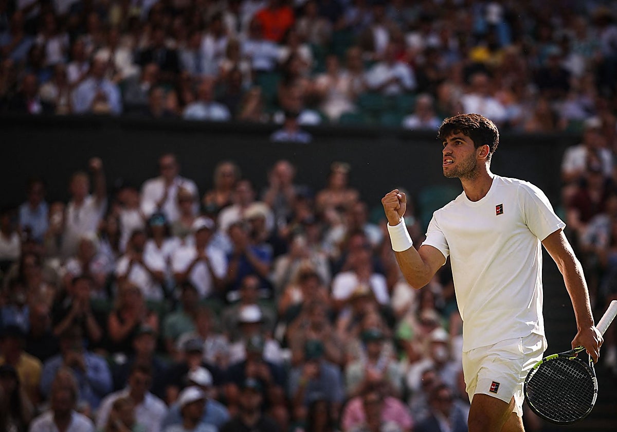 Alcaraz celebra el triunfo ante Struff