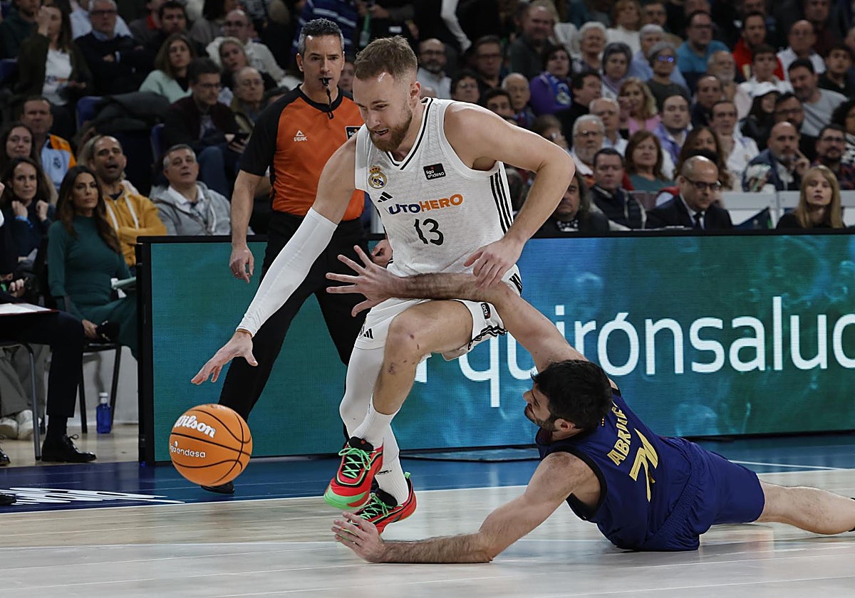 Dzanan Musa, durante un Real Madrid-Barcelona