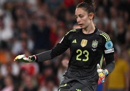 El primer gol de Bélgica ante España: cabezazo de Vanhaevermaet y salida en falso de Nanclares