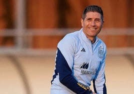 Nacho Fernández durante un entrenamiento de la selección