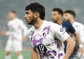 Cordón da el primer brochazo en el lateral izquierdo con Gabriel Suazo