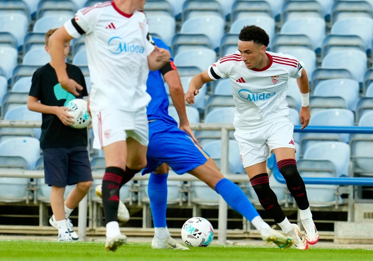 Rubén Vargas, en un lance del Sevilla FC - Birmingham City