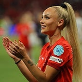 Con esas uñas no se puede jugar