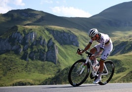 Pogacar revienta el Tour en Hautacam