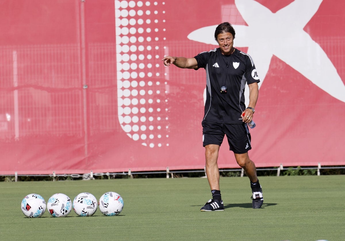 Matías Almeyda, durante un entrenamiento del Sevilla FC
