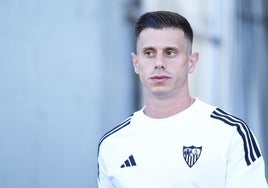 Alfon sufre un esguince en el mediopié derecho