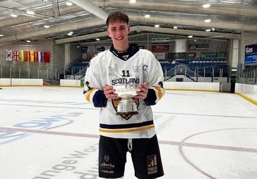 Muere una joven promesa del hockey sobre hielo al caer desde un balcón en Ibiza