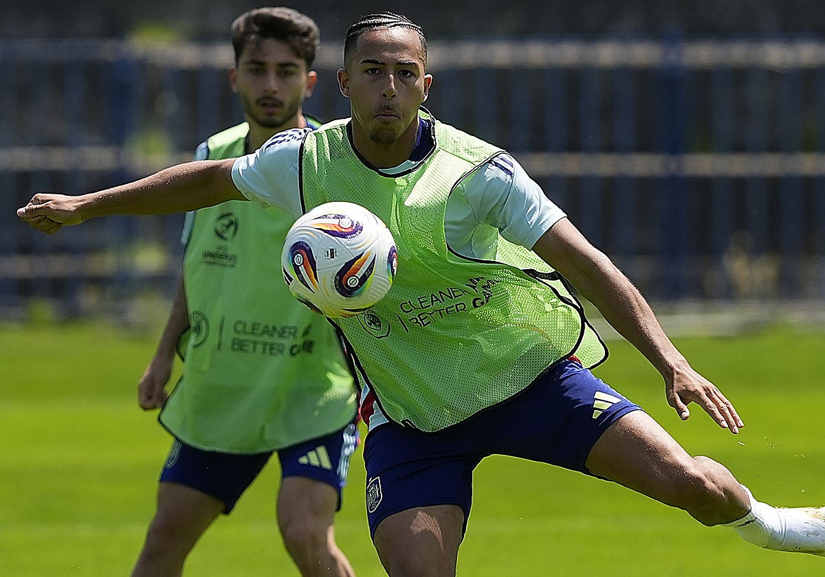 Mateo Joseph, en un entrenamiento de la selección española sub 21 durante el último Europeo de la categoría disputado en Eslovaquia