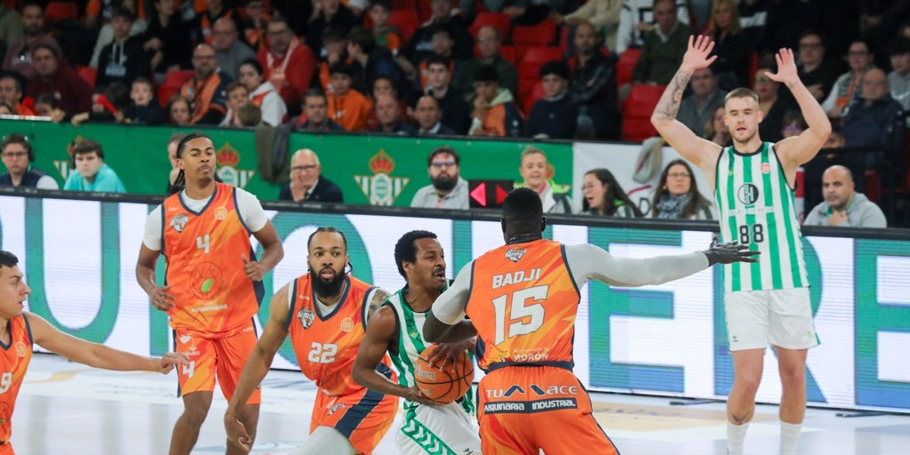 La renuncia del CB Morón a la vacante del Covirán en Primera FEB abre una puerta al Baloncesto Sevilla