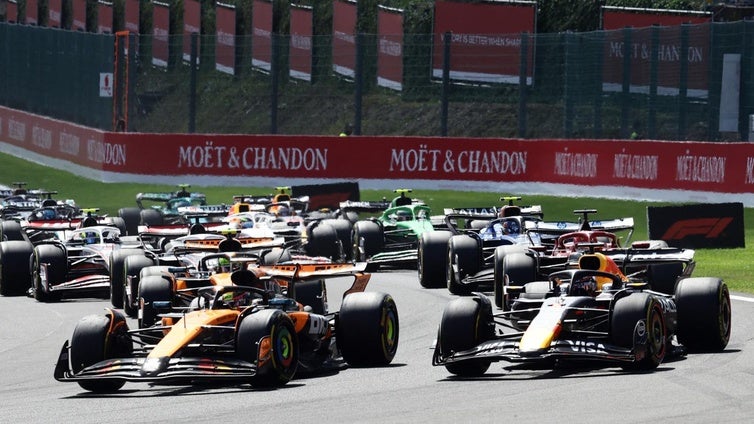 Verstappen sorprende a los McLaren en la esprint de Spa