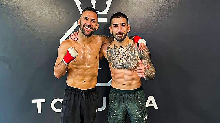 Hecher Sosa, junto a Ilia Topuria, tras un entrenamiento