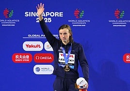 Ledecky agranda aún más su leyenda en los 1.500