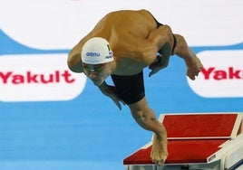 David Popovici se lanza a la piscina en los 100 libres