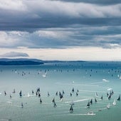 Espectacular imagen de la salida de la Fastnet Race 2025