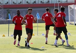 El Sevilla de Almeyda se prueba en el Ramón Sánchez-Pizjuán