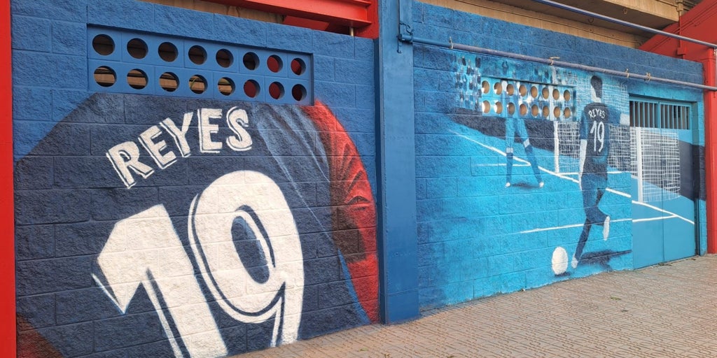 Murales en el Francisco de la Hera: José Antonio Reyes y otros espectaculares homenajes