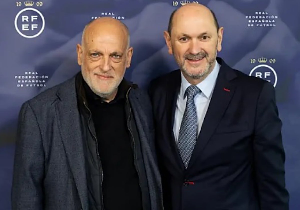 Javier Tebas, presidente de LaLiga, y Rafael Louzán, presidente de la Federación
