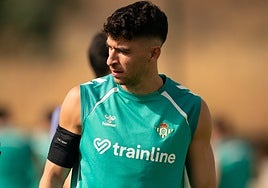 Marc Roca, con la cuenta atrás: «Estoy con ganas de entrenarme y jugar a mi nivel»