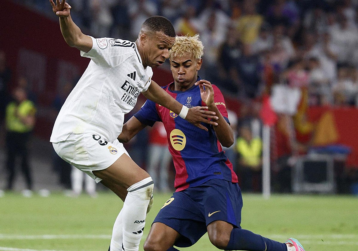 Mbappé y Lamine Yamal, durante la final de Copa entre Real Madrid y Barcelona