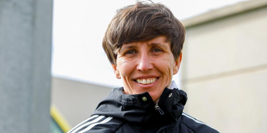 Quién es Sonia Bermúdez, la entrenadora que sustituye a Montse Tomé al frente de la selección