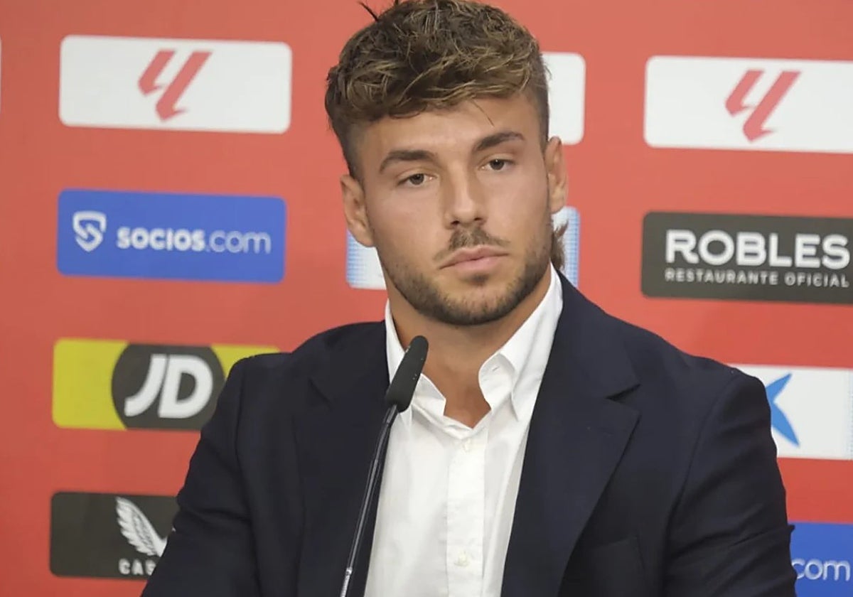 Sevilla FC: Se cae la salida de Álvaro Fernández al Deportivo