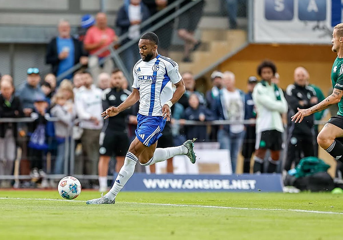 Sylla, en un partido con el Schalke 04