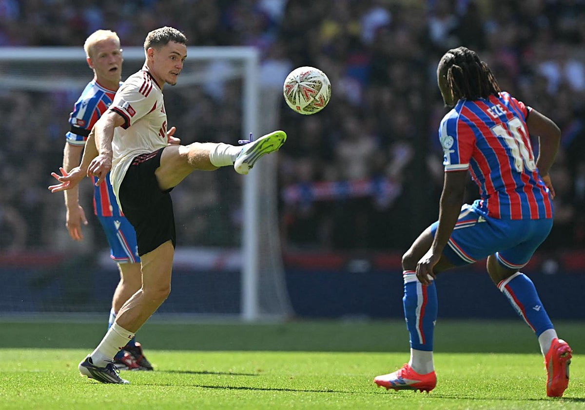 Florian Wirtz, con el Liverpool en la Community Shield