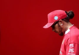 La última desconexión de Hamilton: roza el fondo en Ferrari