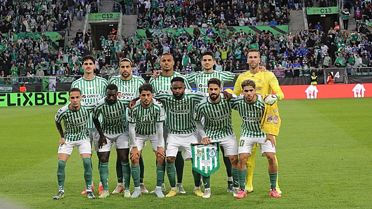 El once del Betis en la final de Breslavia