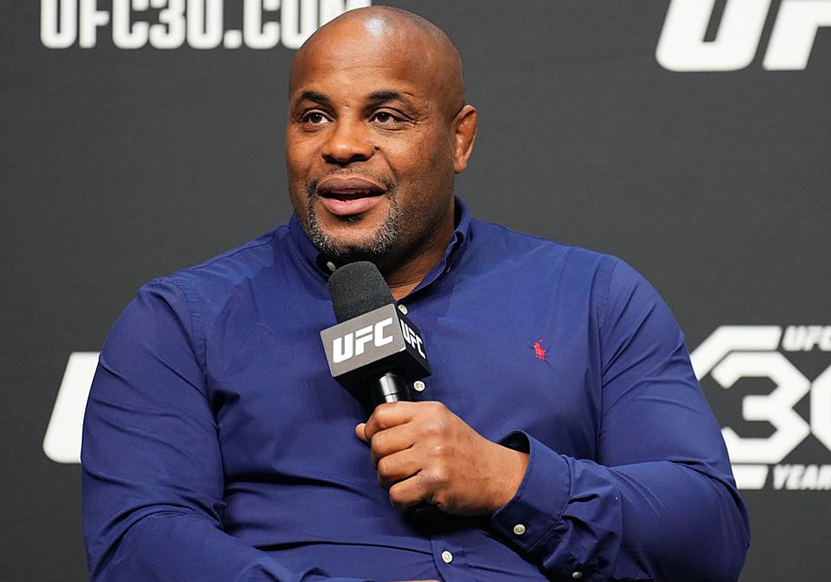 Daniel Cormier durante una ronda de preguntas