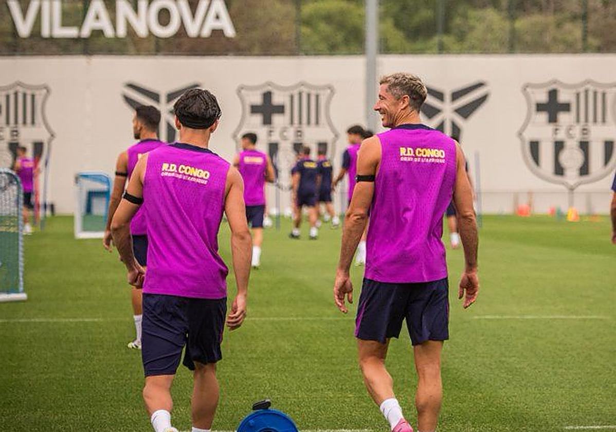 El Barcelona empezó a entrenarse el martes con la leyenda de el Congo en las camisetas