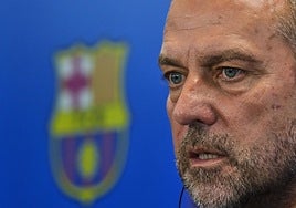 Hansi Flick cierra la puerta a las salidas de Casadó y Fermín»