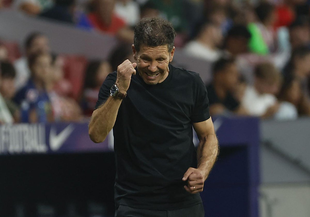 Simeone, durante el Atlético - Elche (1-1)