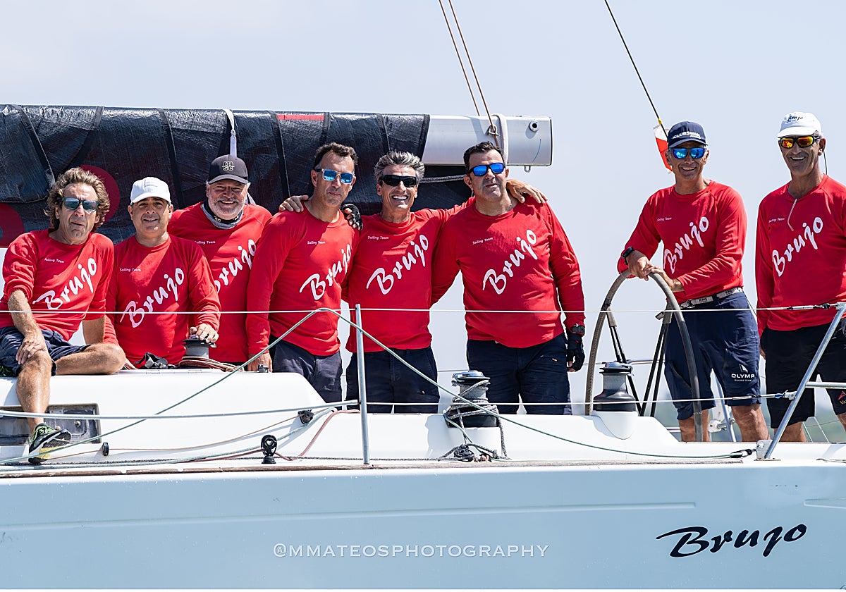 La tripulación del Brujo en la Semana Náutica de El Puerto de Santa María