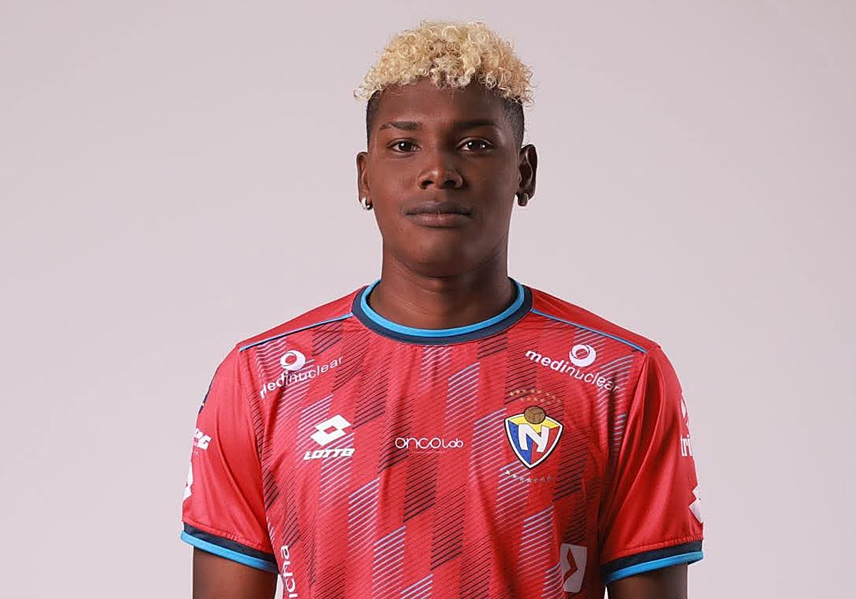 Marcos Olmedo, jugador del Mushuc Runa, con el uniforme del Nacional, su anterior club