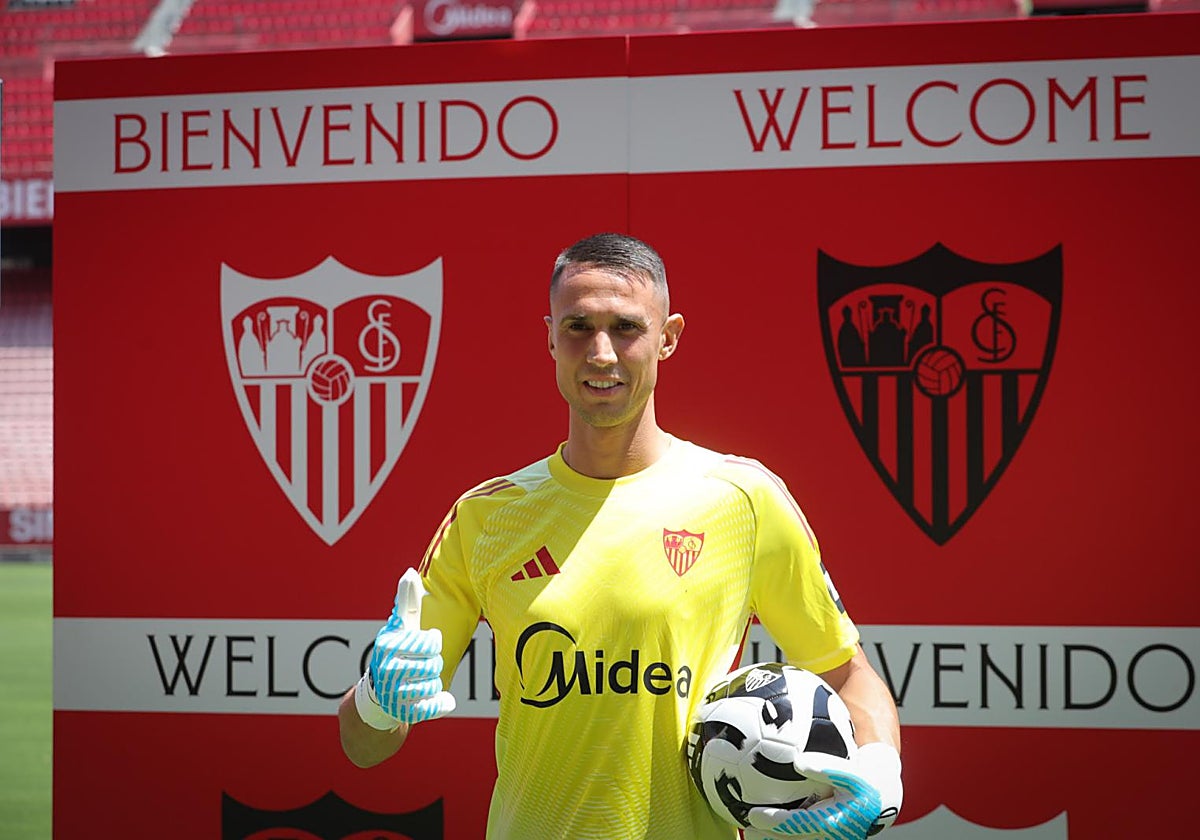 Grecia convoca a Odysseas Vlachodimos