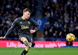 El Sevilla negocia la cesión del escocés Patterson para el lateral derecho