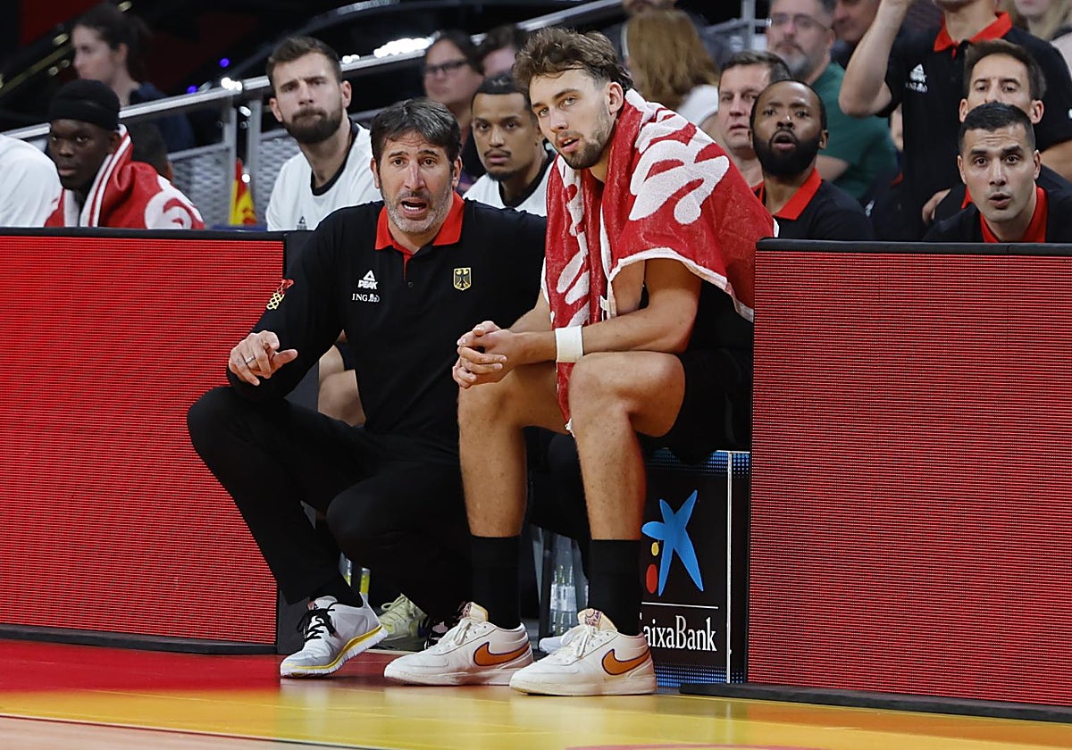 Mumbrú, durante el amistoso contra España