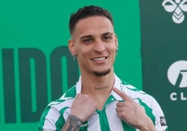 Betis, United y Antony negocian la fórmula para una propiedad compartida