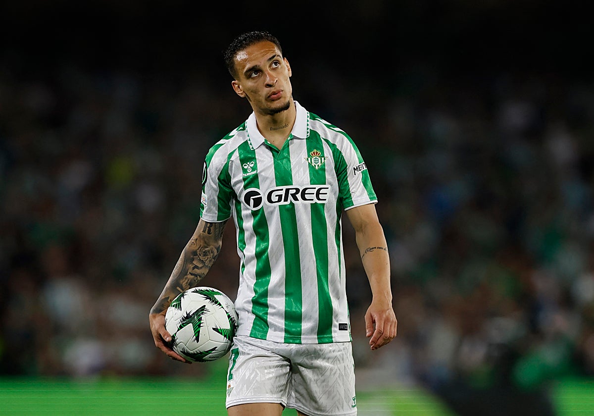 Antony, en un partido con el Betis