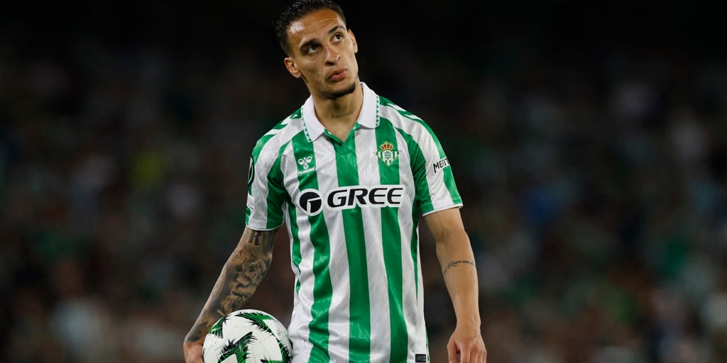 El Betis perfila el encaje económico por Antony para avanzar hacia el acuerdo con el United