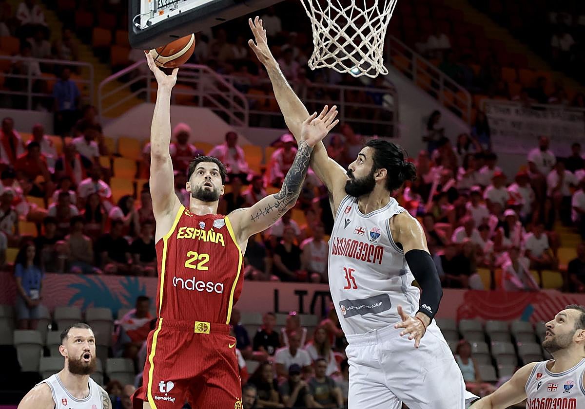 Entrada a canasta de Santi Yusta ante Georgia