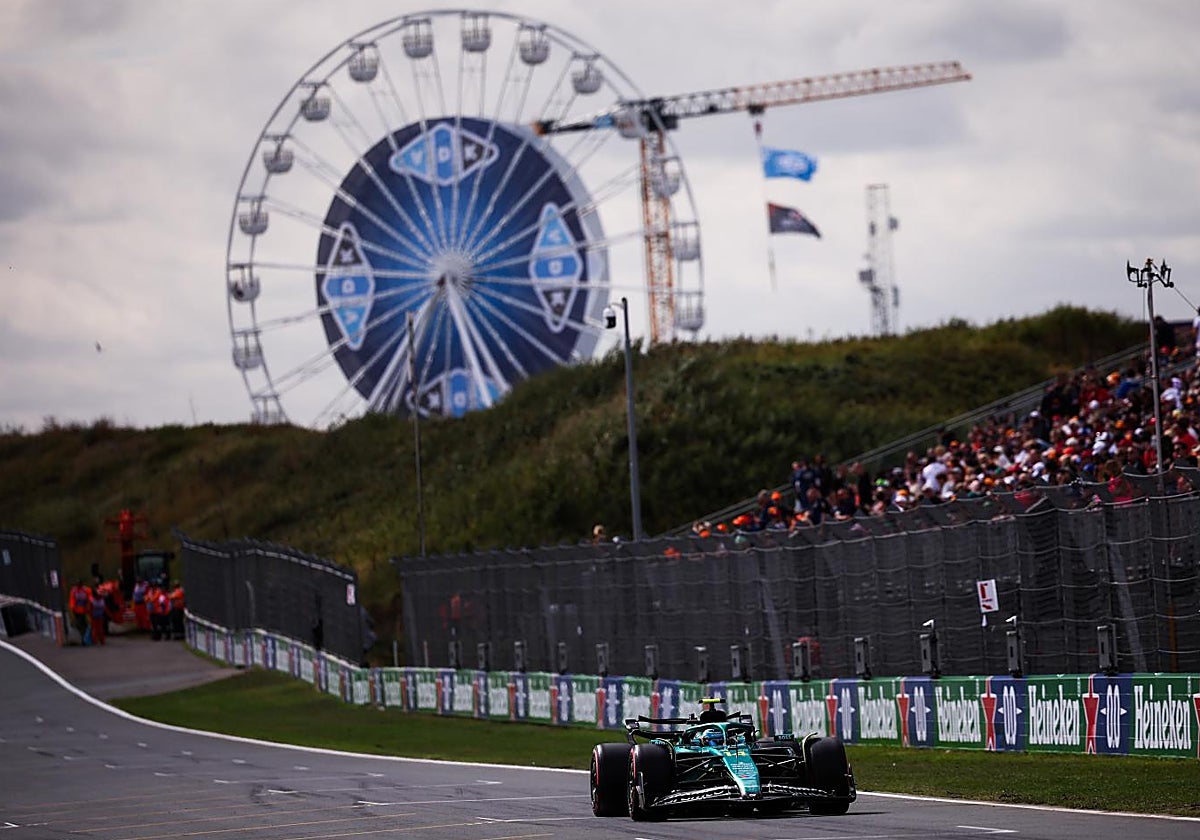 Alonso, durante los entrenamientos libres del GP de Países Bajos