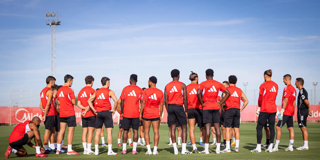 Último entrenamiento antes del duelo ante el Girona