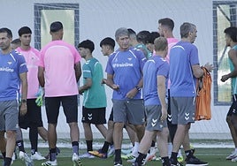 Pellegrini anuncia que Llorente, Deossa y Marc Roca van convocados para el Betis-Athletic