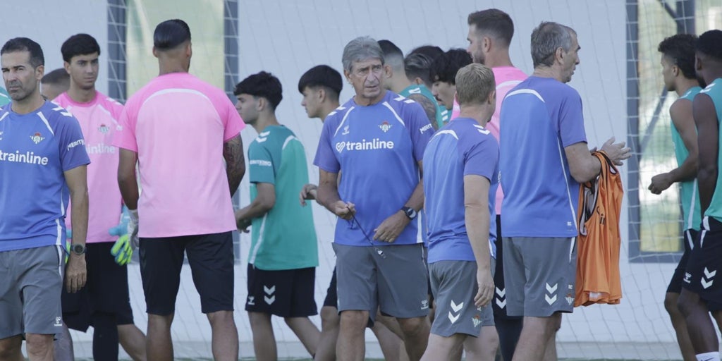 Pellegrini sigue esperando por Antony... y el club también trabaja por un delantero
