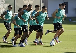 A examen antes de cerrar el primer paréntesis