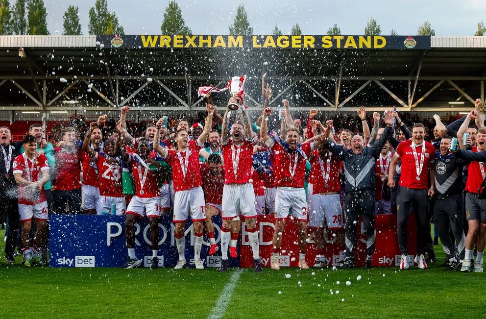 Un equipo galés recién ascendido a Segunda gasta más en fichajes que 16 equipos de LaLiga