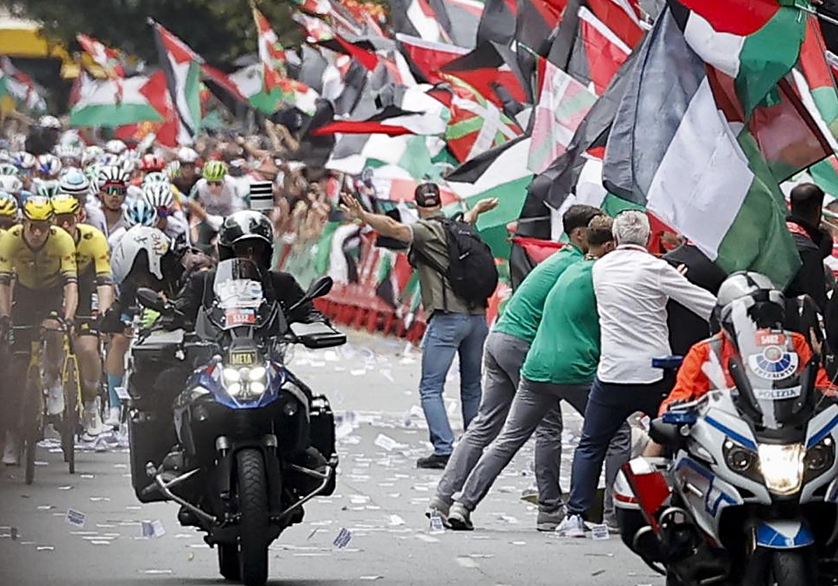 «Las vallas volaban, parecía el motín de una cárcel y hemos pasado miedo»