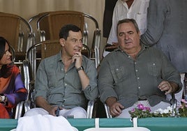 Juanma Moreno acude al Real Club Tenis Betis para ver en directo la Copa Sevilla: «El público se está volcando»